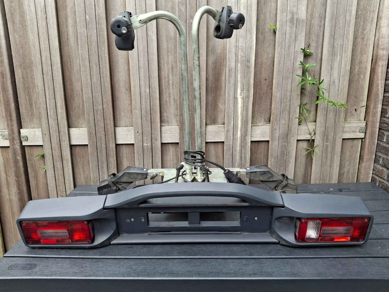 Twinnyload, Ophalen