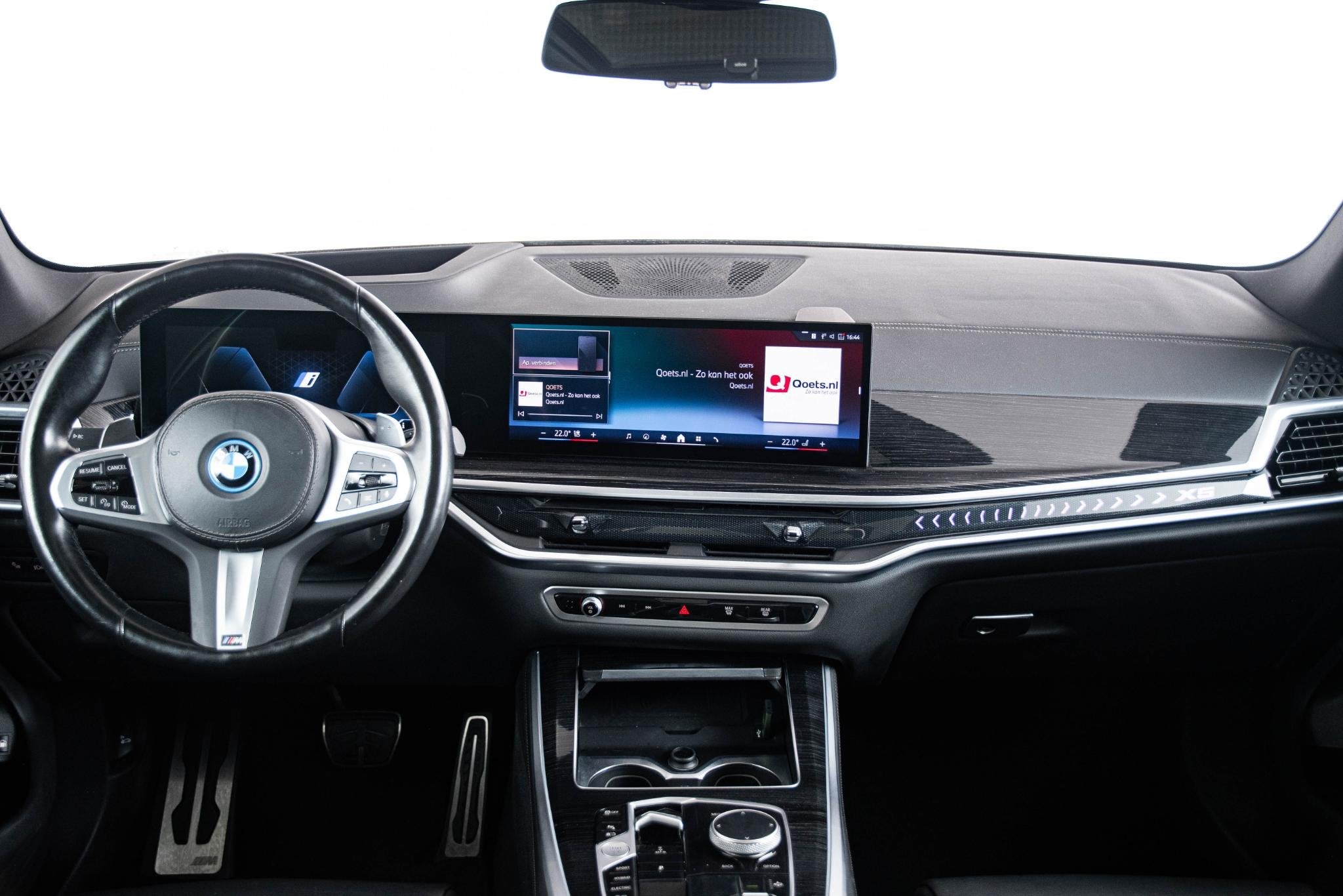 BMW X5 xDrive50e M Sport - Panoramadak - Driving/Parking Ass, 2395 kg, Met garantie (alle), Zwart, Bedrijf