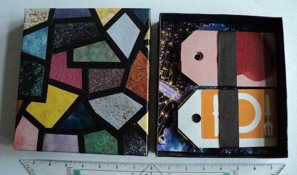 d039) doosje met 10 zeskantige labels en of geld geven, Ophalen of Verzenden, Zo goed als nieuw, Overige typen, Overige