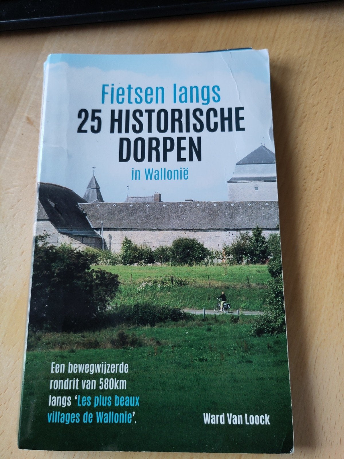 Fietsroute België, Wallonië, Overige merken, Fiets- of Wandelgids, Ophalen of Verzenden, Zo goed als nieuw