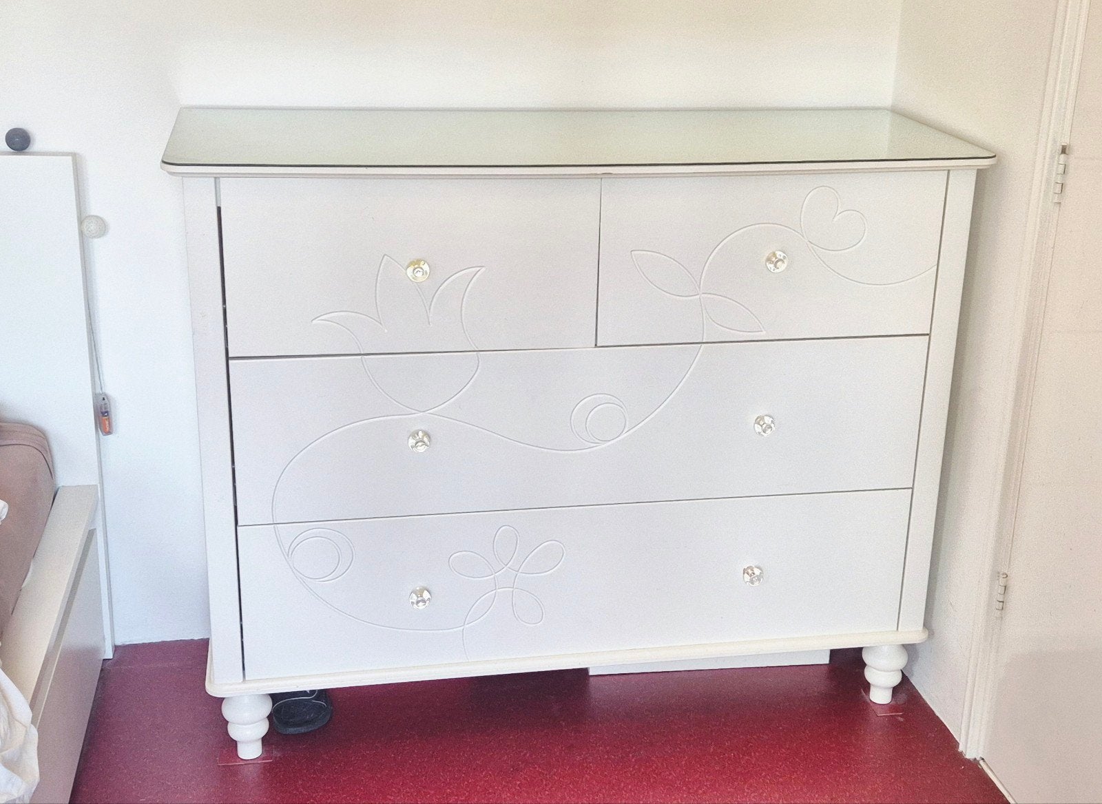 Witte houten kast, Huis en Inrichting, Kasten | Dressoirs, Ophalen, Gebruikt, 100 tot 150 cm, Glas