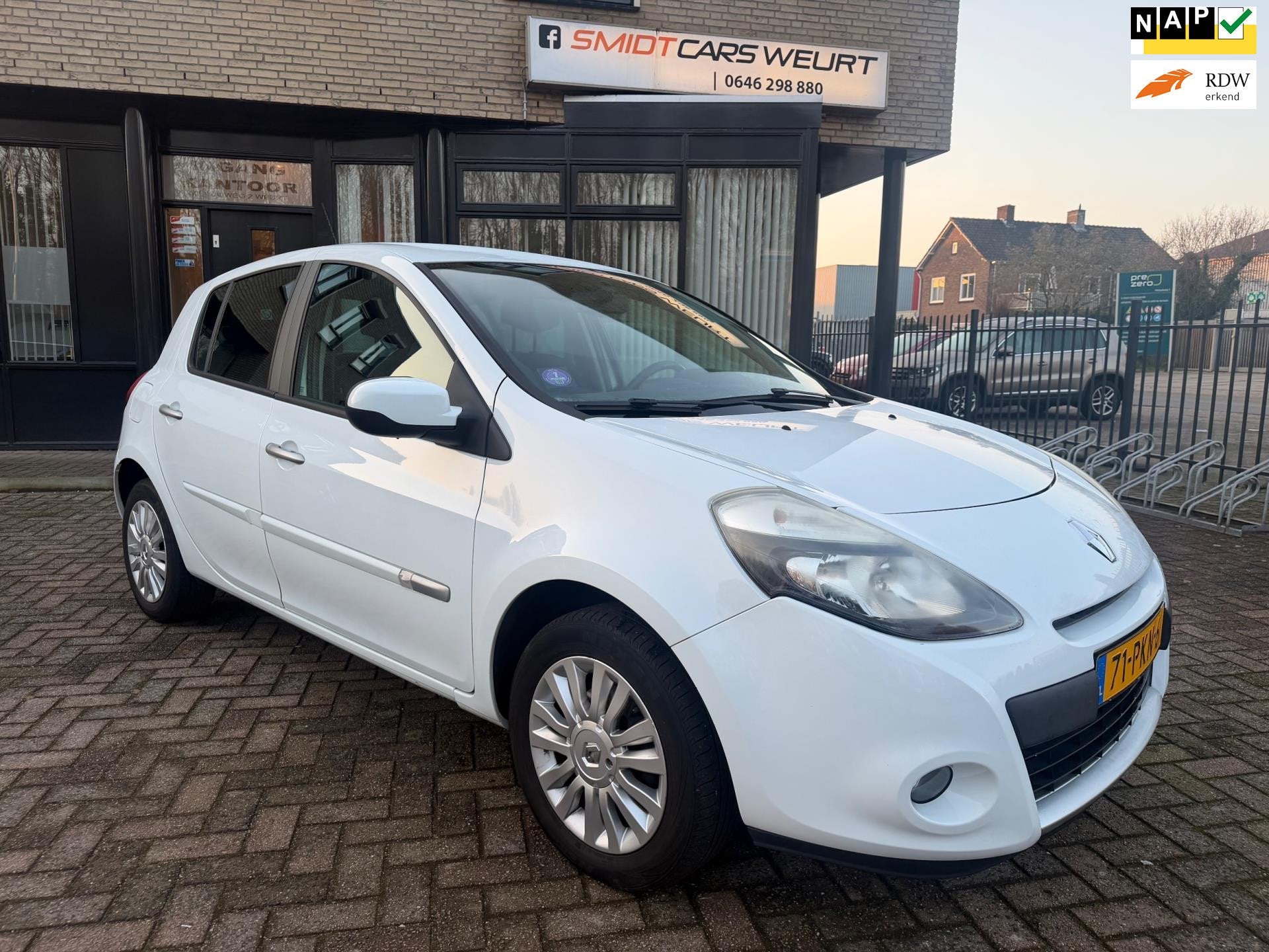 Renault Clio 1.2 TCe Collection Dealer Onderhouden, Voorwielaandrijving, Euro 5, Gebruikt, Zwart