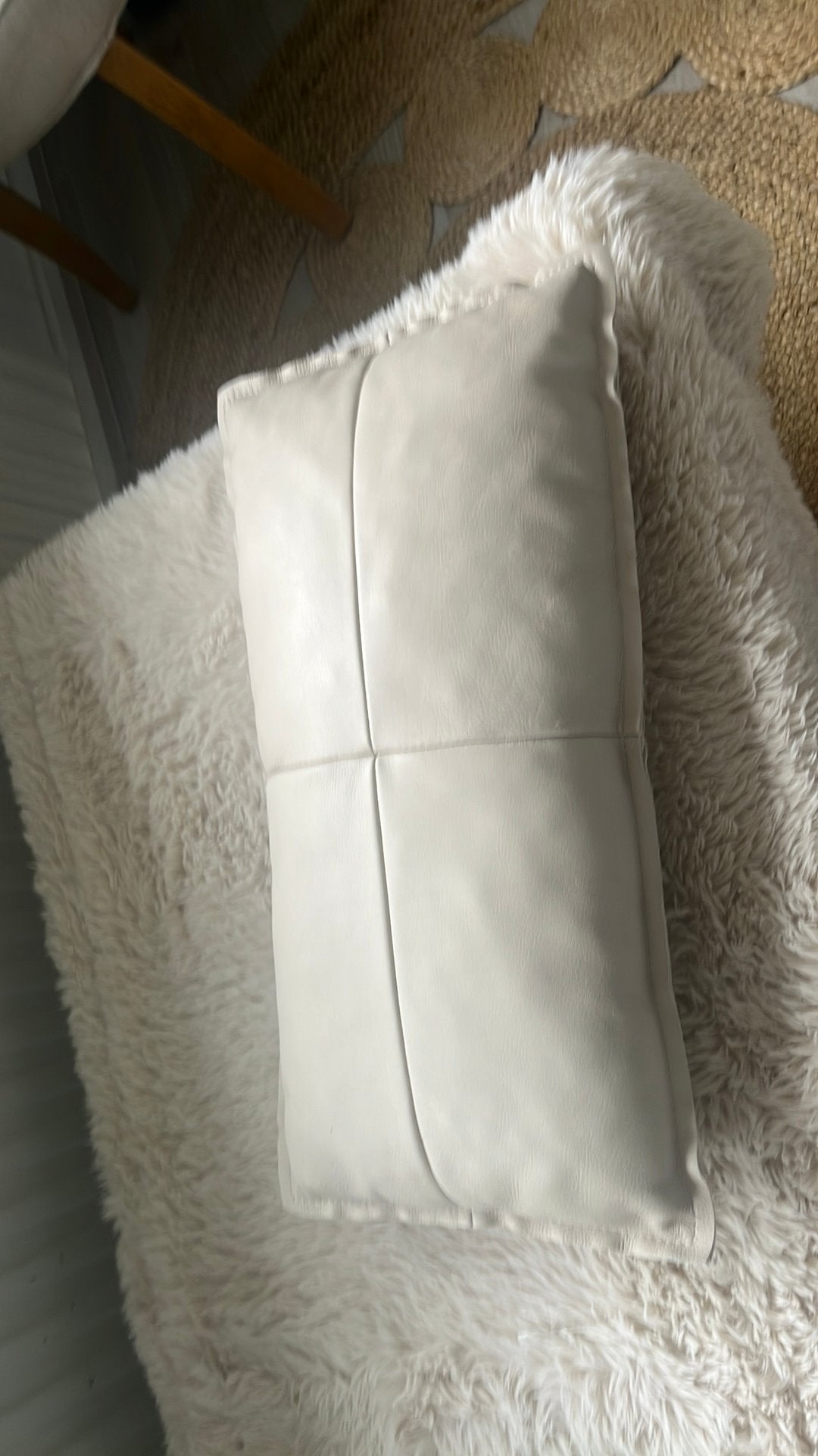 Echt leren kussen. Beigekleur, Ophalen of Verzenden, Zo goed als nieuw, Beige, Rechthoekig