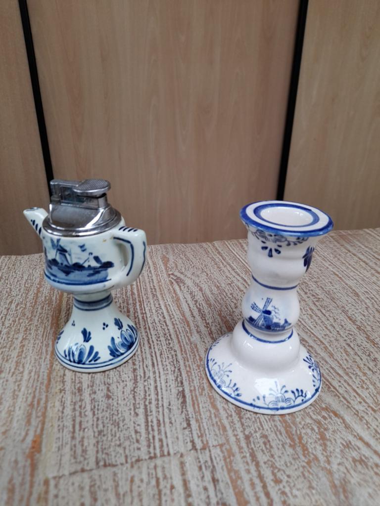 Delfts blauwe aardewerk tafelaansteker en kandelaar, Antiek en Kunst, Antiek | Kandelaars, Ophalen of Verzenden, Keramiek of Aardewerk