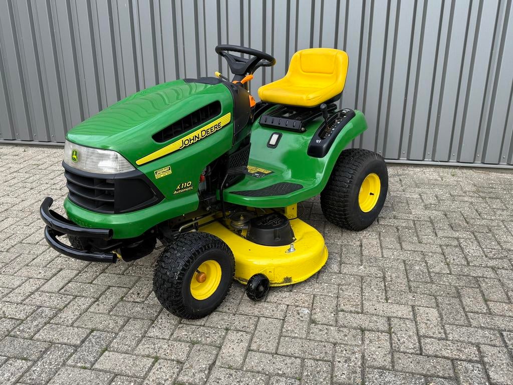 Zitmaaier John Deere X110 / 18,5 PK Hydrostaat nieuw maaidek, Tuin en Terras, Zitmaaiers, Ophalen, Zo goed als nieuw, Mulchfunctie