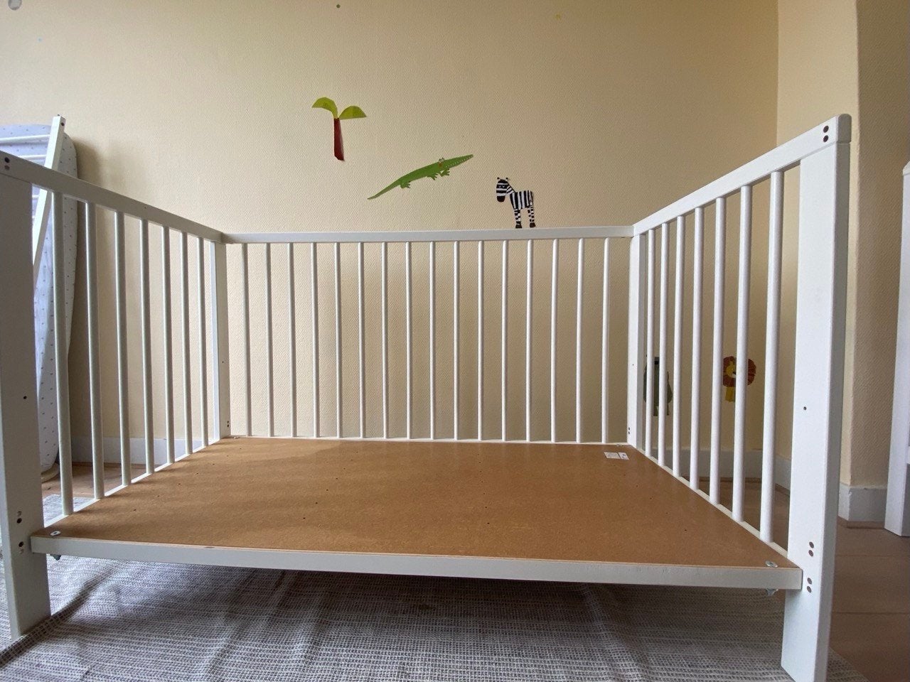 IKEA Sundvik ledikant met matras en twee lakens, Ophalen, Gebruikt, 70 tot 85 cm, 140 tot 160 cm