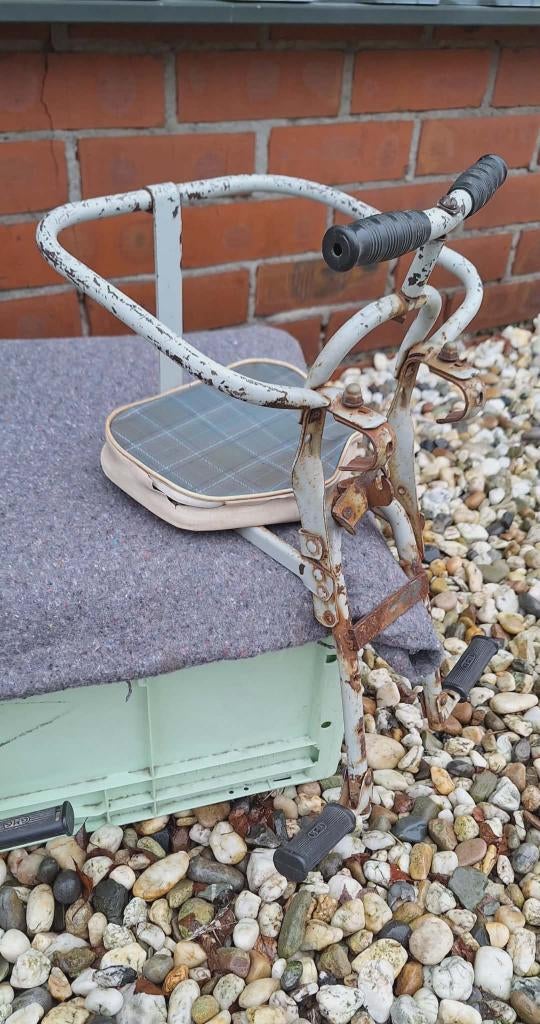 Oldtimer vintage fietsstoeltje, retro uitstraling., Fietsen en Brommers, Fietsaccessoires | Fietsstoeltjes, ., Ophalen of Verzenden