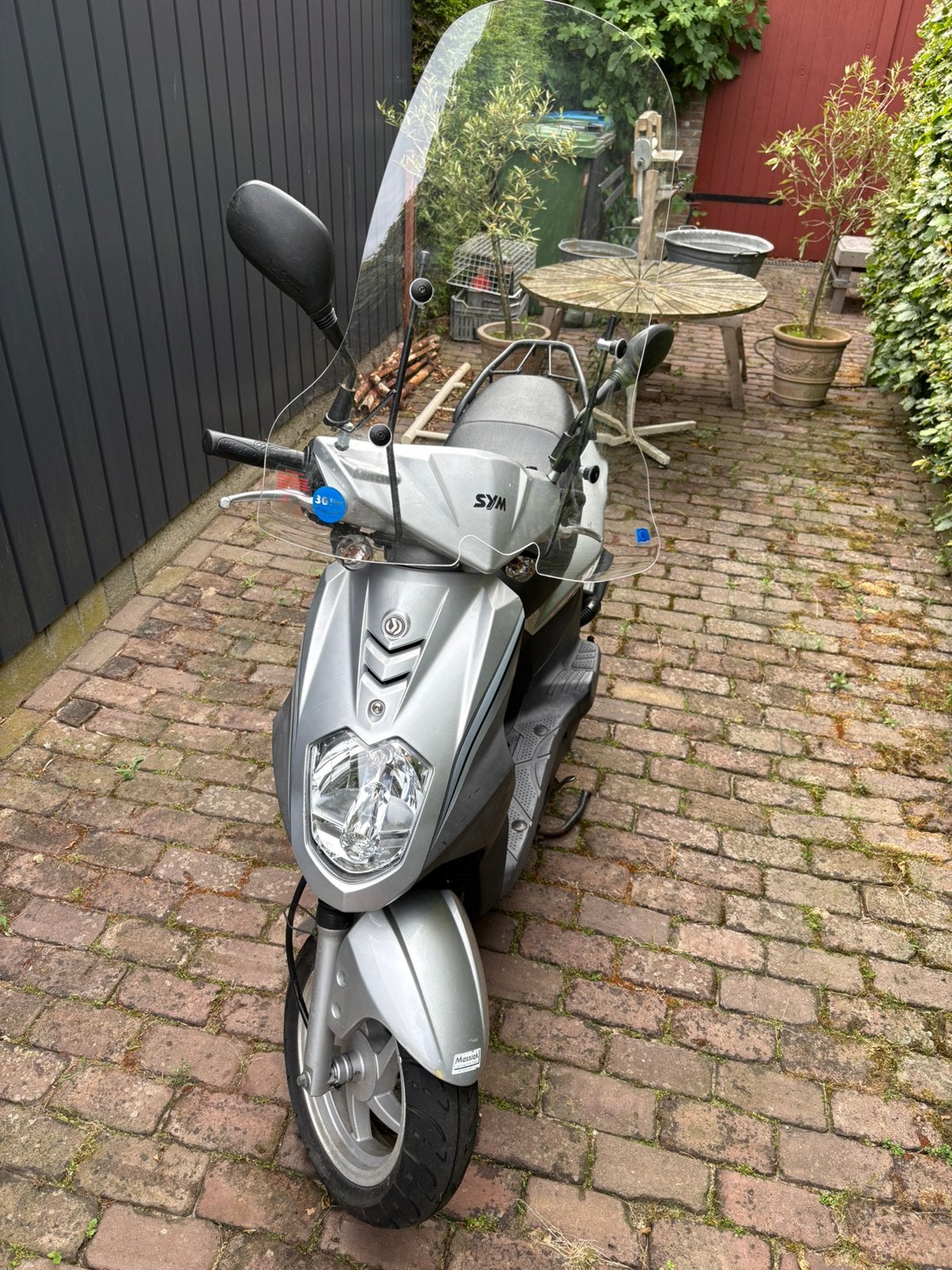 SYM Orbit 50cc 4takt scooter Geel kenteken, Fietsen en Brommers, Gebruikt, Maximaal 45 km/u, Ophalen of Verzenden, Benzine