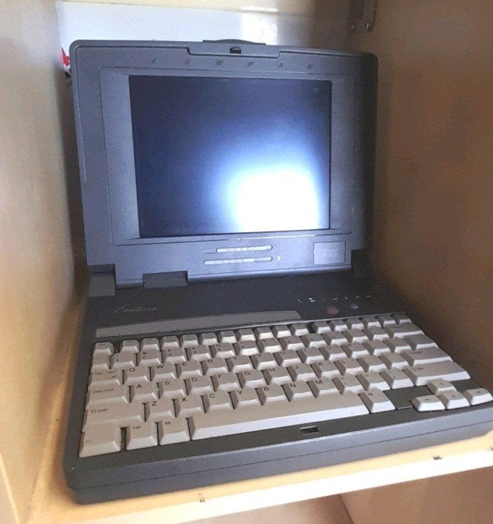 Compaq Laptop 1993 - Collectors Item met Externe Disks, Computers en Software, Ophalen of Verzenden, Niet werkend, Compaq