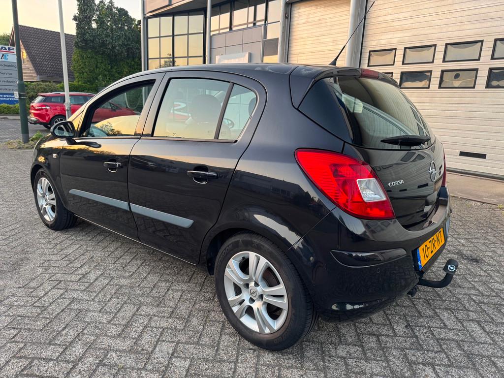 Opel Corsa 1.4-16V Enjoy Airco,Trekhaak, PDC, Voorwielaandrijving, 1063 kg, Gebruikt, 4 cilinders