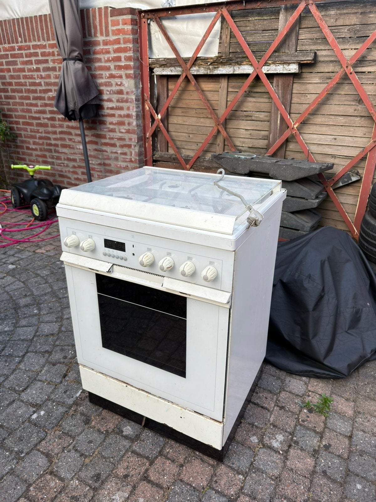 Etna gasfornuis GRATIS ophalen, Witgoed en Apparatuur, Fornuizen, Ophalen, Gebruikt, 4 kookzones, Gas