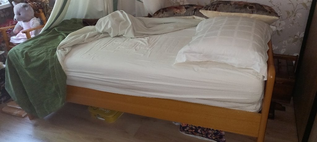 2 seniorenbedden, Ophalen, Verstelbaar, 90 cm, Zo goed als nieuw