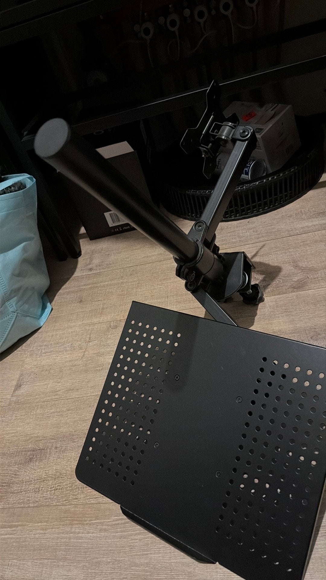 Laptop display standaard voor aan bureau, Ophalen, Zo goed als nieuw