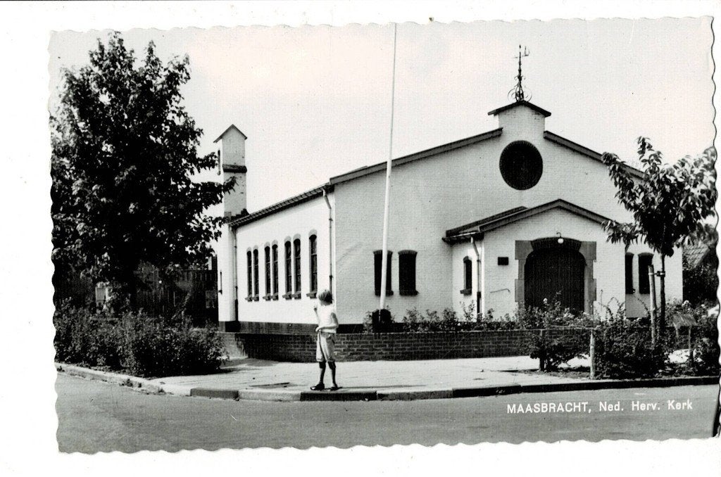 Maasbracht, Kerk, Ophalen of Verzenden, Ongelopen, Limburg