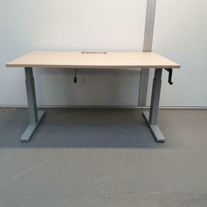 Slingerbureau werkplek bureau 140x80 cm, Huis en Inrichting, Bureaus, Ophalen, In hoogte verstelbaar, Gebruikt