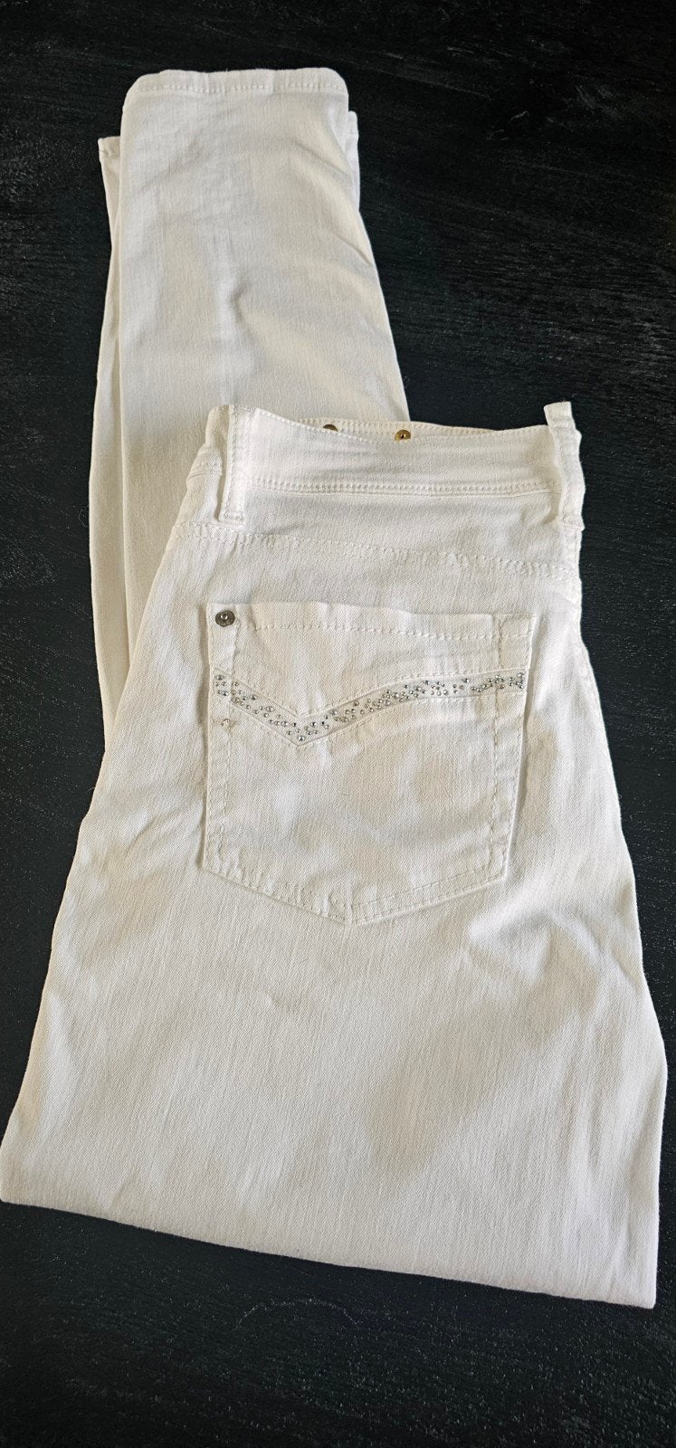 Witte Cambio Jeans Nelly straight leg maat 40 met strass, Wit, Ophalen of Verzenden, Zo goed als nieuw, W30 - W32 (confectie 38/40)