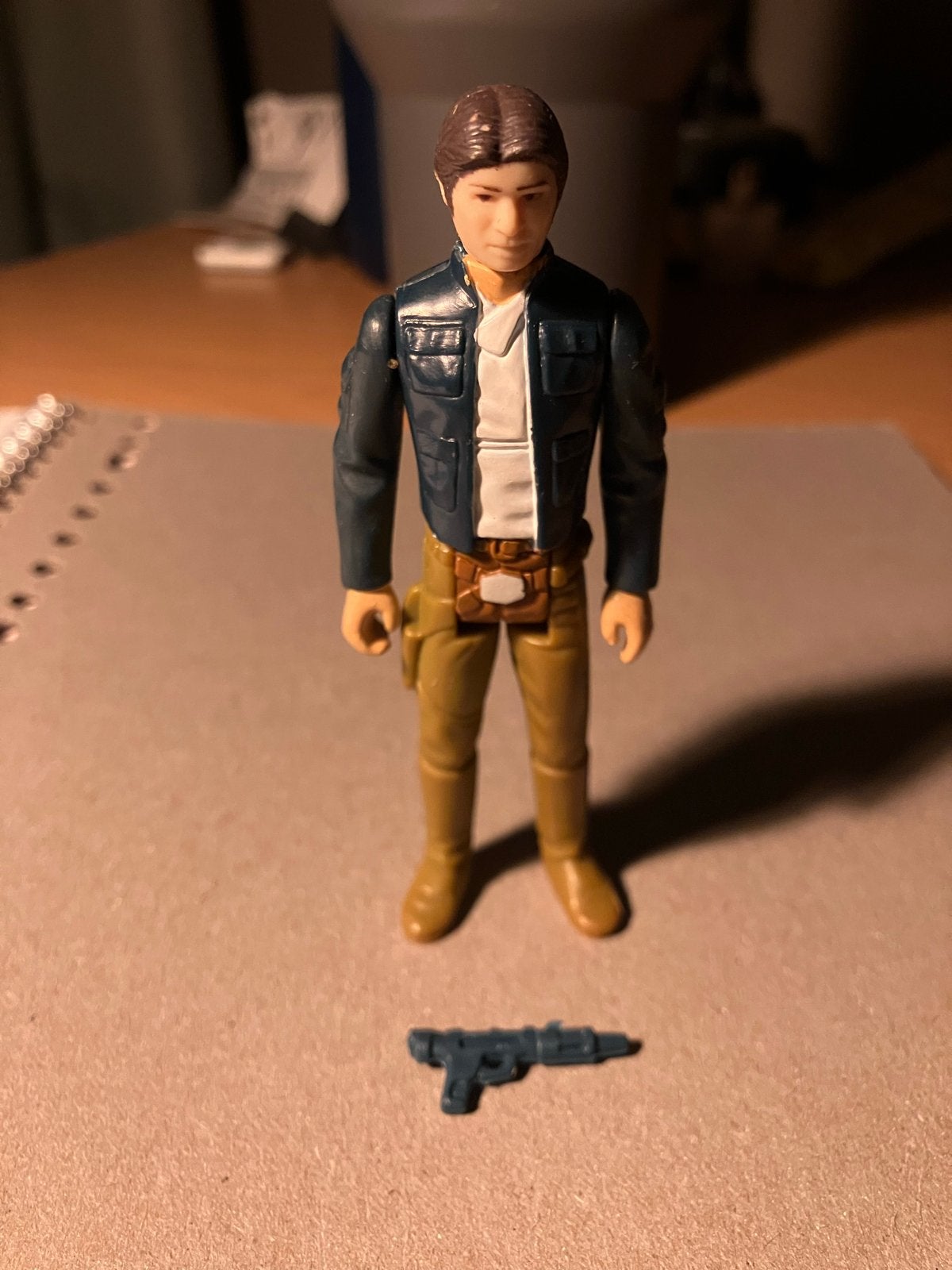 ✅ Vintage Star Wars Han Solo actiefiguur met blaster, Kinderen en Baby's, Speelgoed | Actiefiguren, Ophalen of Verzenden, Gebruikt