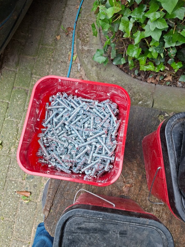 Hilti multi monti, Ophalen