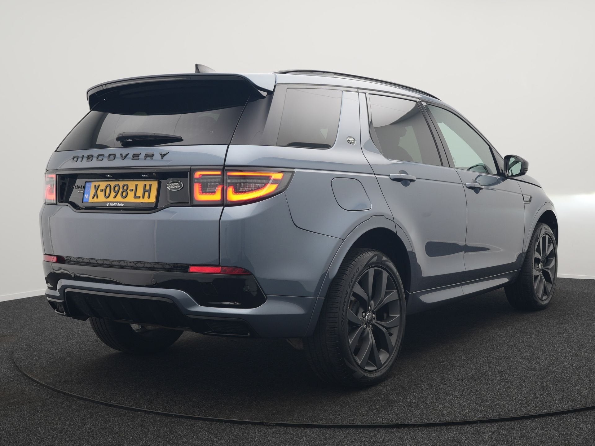 Land Rover Discovery Sport P300e R-Dynamic HSE PHEV 300pk De, Auto's, Land Rover, 1497 cc, Gebruikt, Automatische klimaatregeling