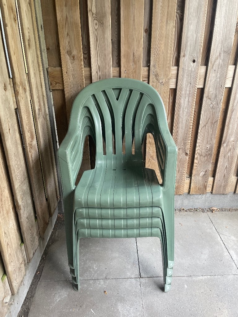 Tuinstoelen en tuintafel, Tuin en Terras, Ophalen, Gebruikt, Kunststof, Stapelbaar