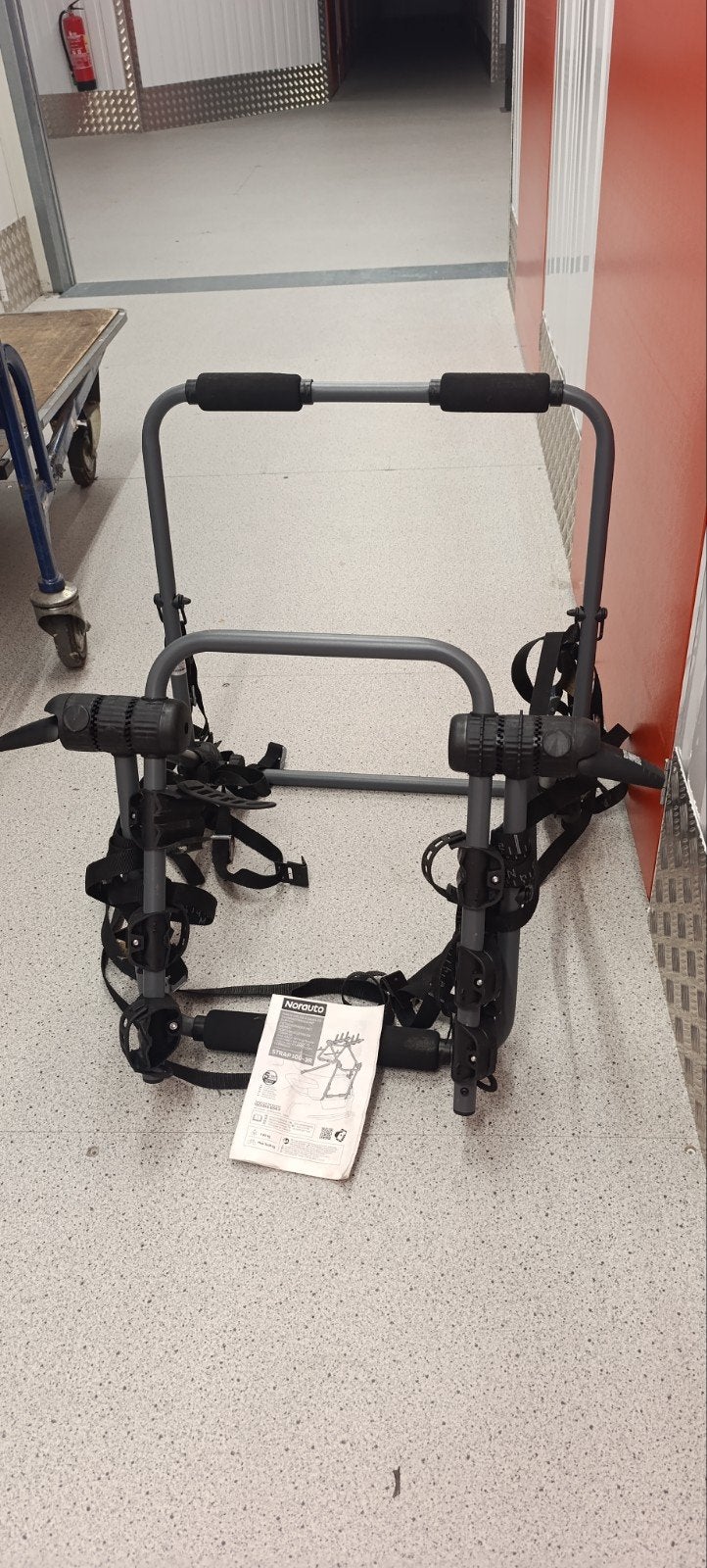 Fietsendrager Norauto Strap 100-3R voor Nissan X-Trail, Ophalen, 3 fietsen of meer, Zo goed als nieuw, Achterklepdrager