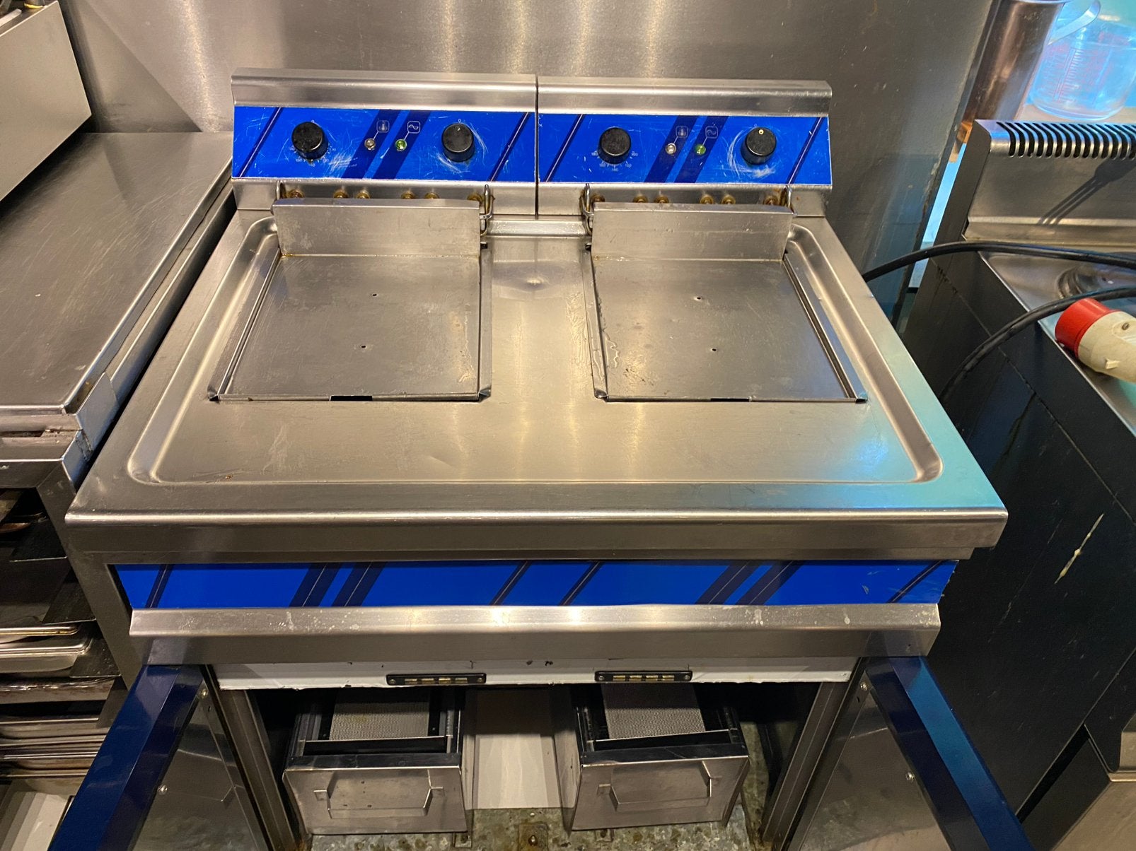 professionele dubbele friteuse 2 x 12 liter 400V horeca, Zakelijke goederen, Ophalen, Gebruikt, Fornuis, Frituur en Grillen