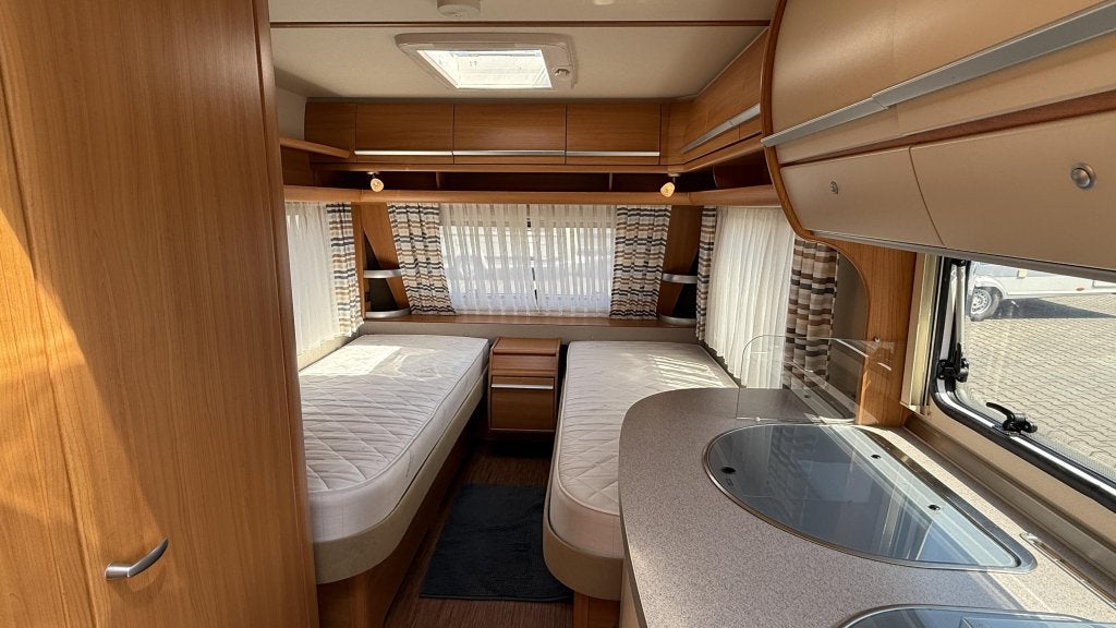 Fendt Saphir 495 SG bouwjaar 2010, Caravans en Kamperen, Caravans, Rondzit, Bedrijf, Overige typen, Schokbreker