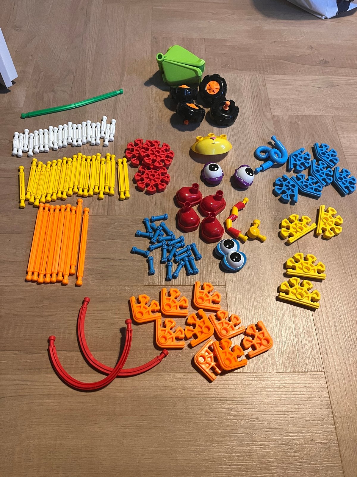 Kid K'nex Oodles of Pals Bouwset - Zo goed als nieuw, Kinderen en Baby's, Ophalen of Verzenden, Zo goed als nieuw, K'nex