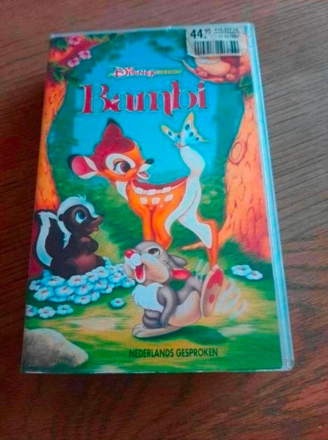 Disney Classic Bambi met prijs sticker videoband., Gebruikt, Tekenfilm, Alle leeftijden, Ophalen of Verzenden