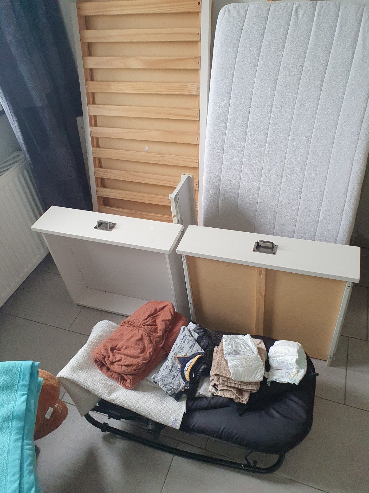Gratis voor iemand die niks heeft geen opkopers., Eenpersoons, Wit, Ophalen of Verzenden, Hout