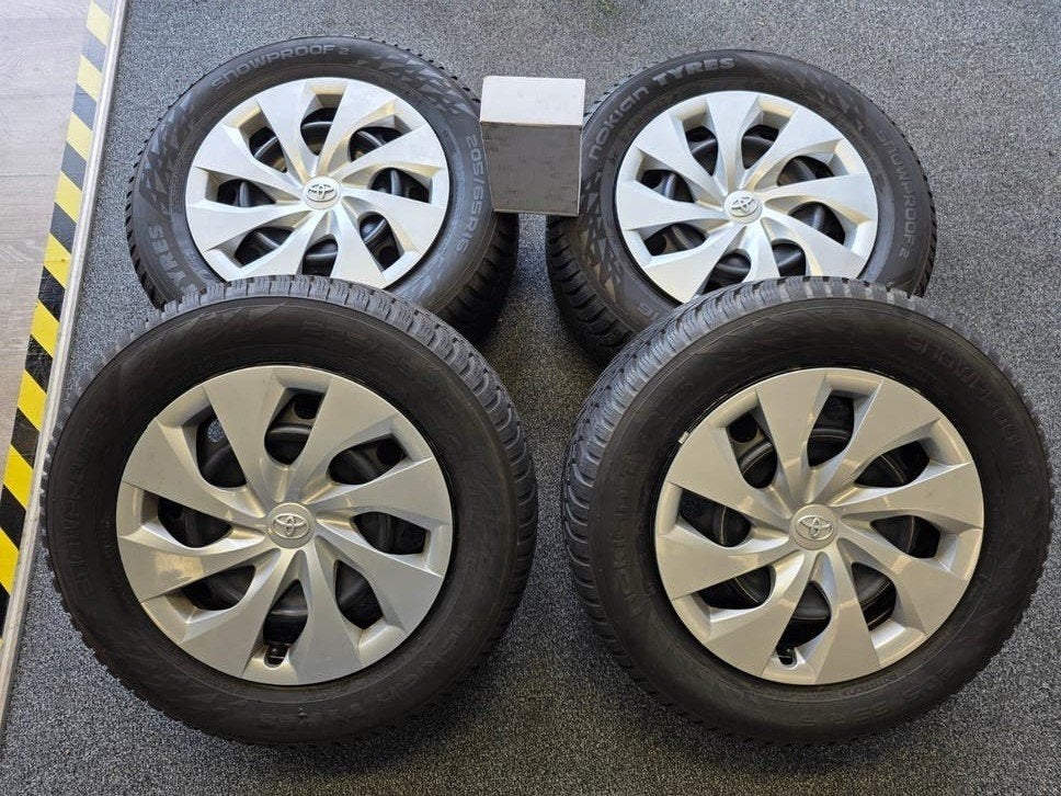 Yaris cross Winterbandenset op velgen *7,5MM*, Ophalen, Gebruikt, 16 inch, Banden en Velgen