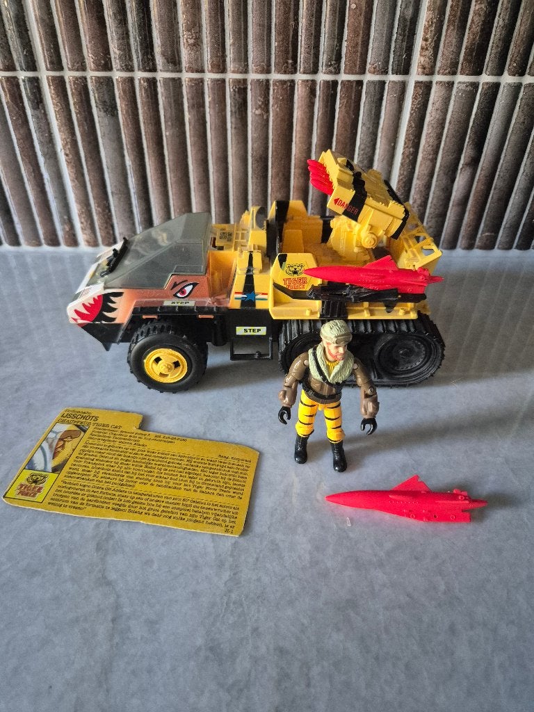 G.I. Joe Tiger Force Tiger Cat met bestuurder en filecard, Ophalen of Verzenden, Gebruikt