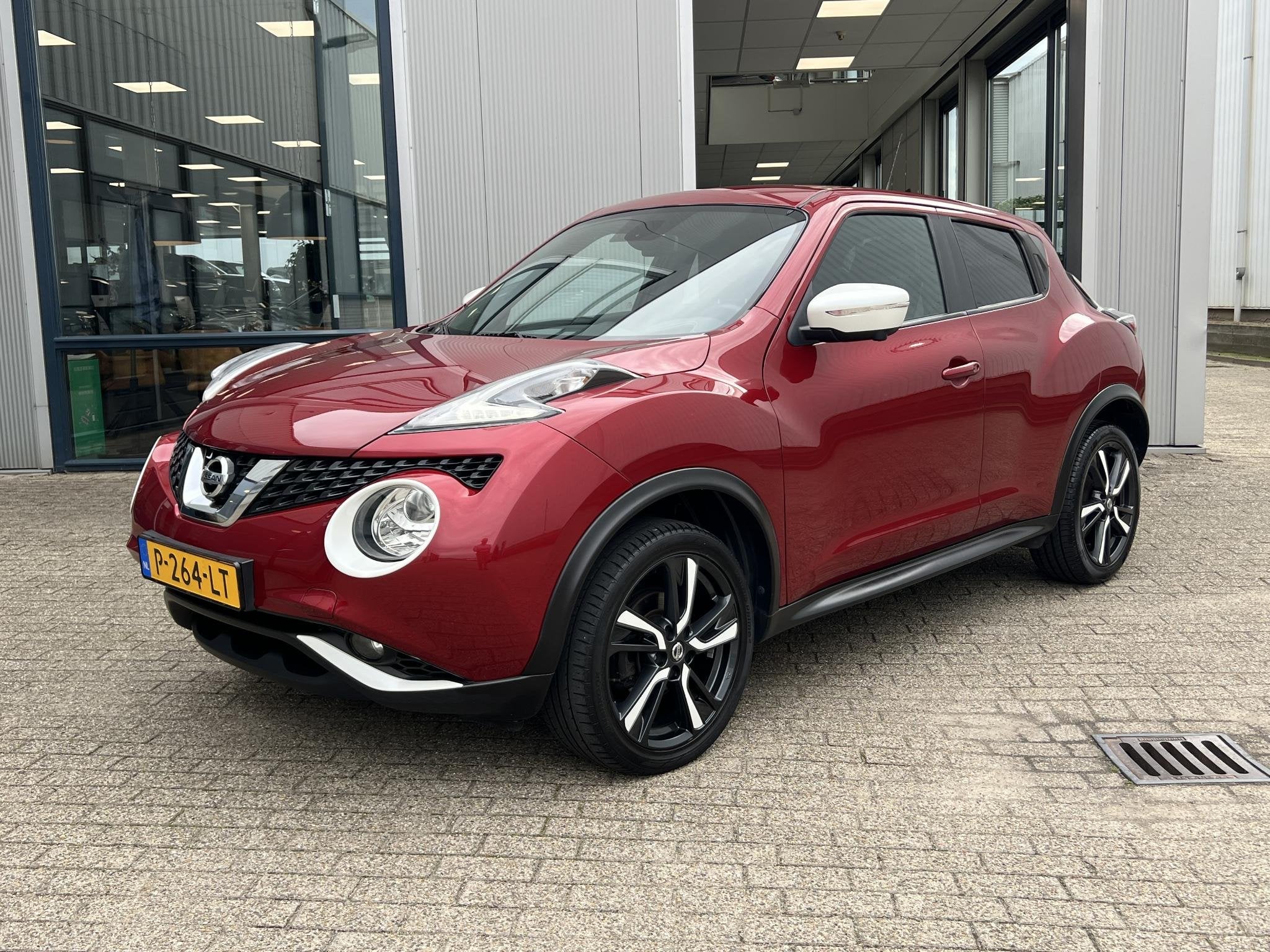 Nissan Juke 1.2 DIG-T S/S Tekna navi / blind spot / clima /, Voorwielaandrijving, Euro 6, 116 pk, Leder