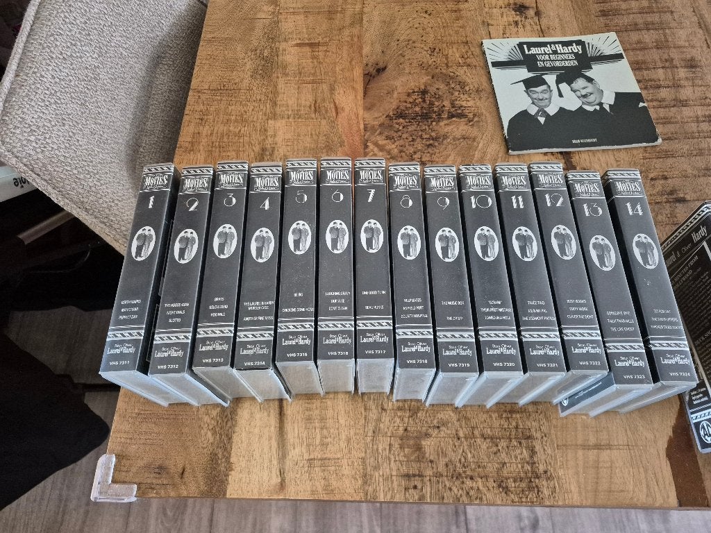 collectie  Laurel & Hardy in de Hal Roach-comedies op VHS, Alle leeftijden, Ophalen, Gebruikt, Tv-programma of Sketches
