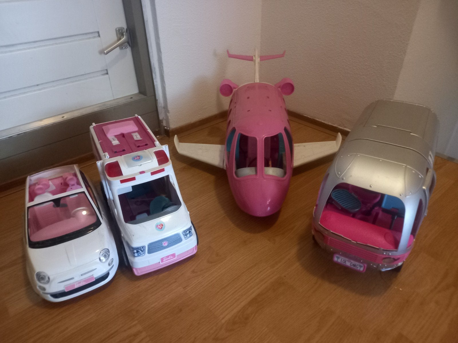 Barbie speelgoed set: auto's, vliegtuig en huis, Ophalen, Gebruikt, Barbie