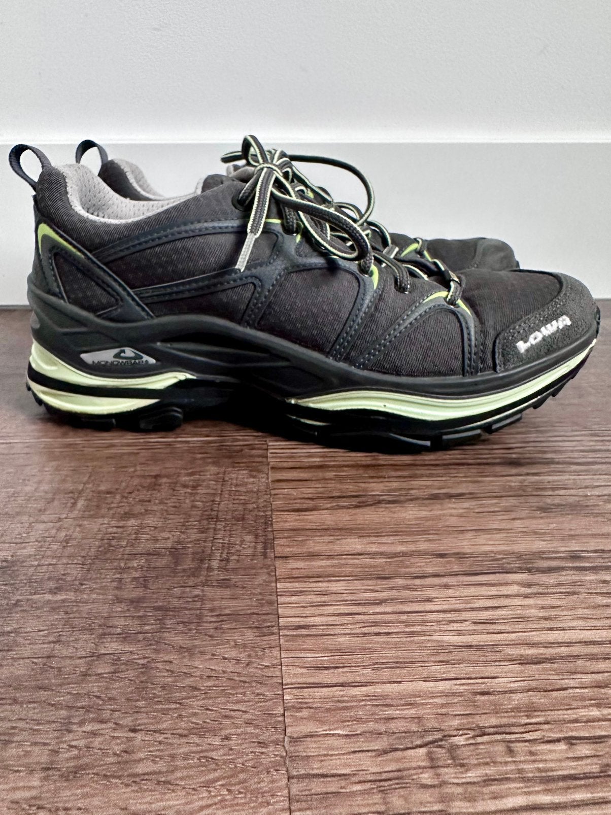 Lowa Innox GTX Lo Ws grijs met lichtgroen maat 38, Zo goed als nieuw, Grijs, Wandelschoenen, Ophalen of Verzenden