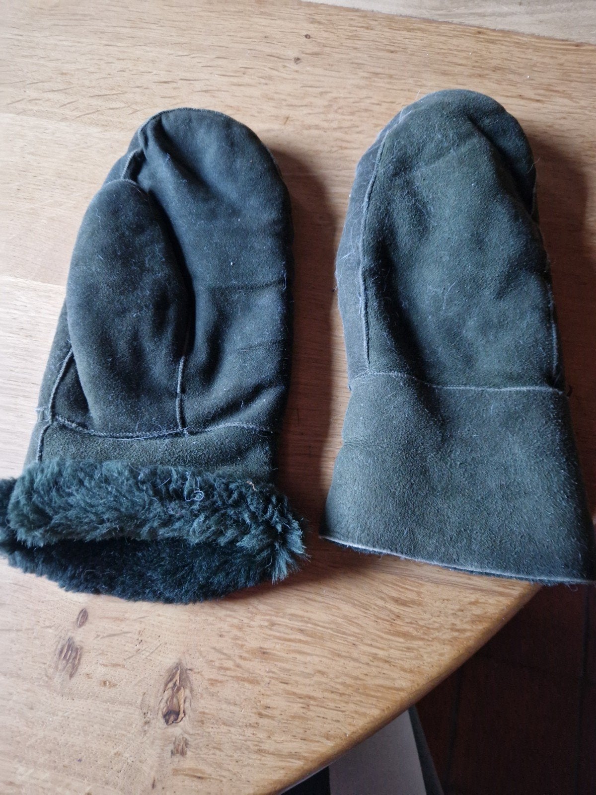 SUÈDE SHEEPSKINN WANTEN MAAT XXL, Kleding | Heren, Mutsen, Sjaals en Handschoenen, Ophalen of Verzenden, Zo goed als nieuw, Overige maten