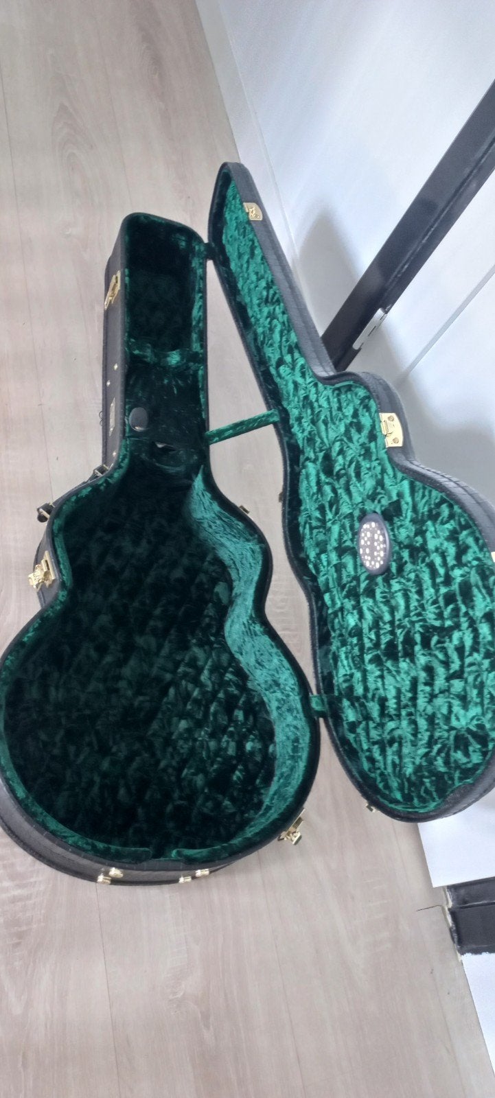 Foto 5 van Guild F55e USA