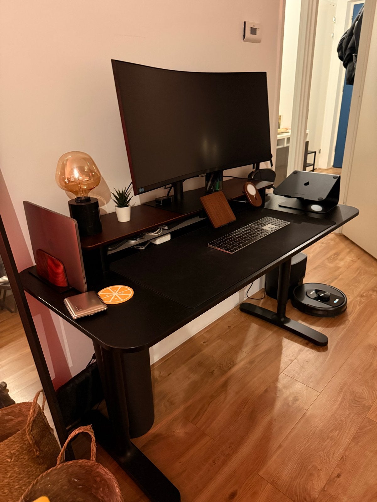 IKEA Bureau - Stijlvol en Functioneel Zwart Bureau, Huis en Inrichting, Gebruikt, Spaanplaat of MDF, Ophalen of Verzenden, IKEA