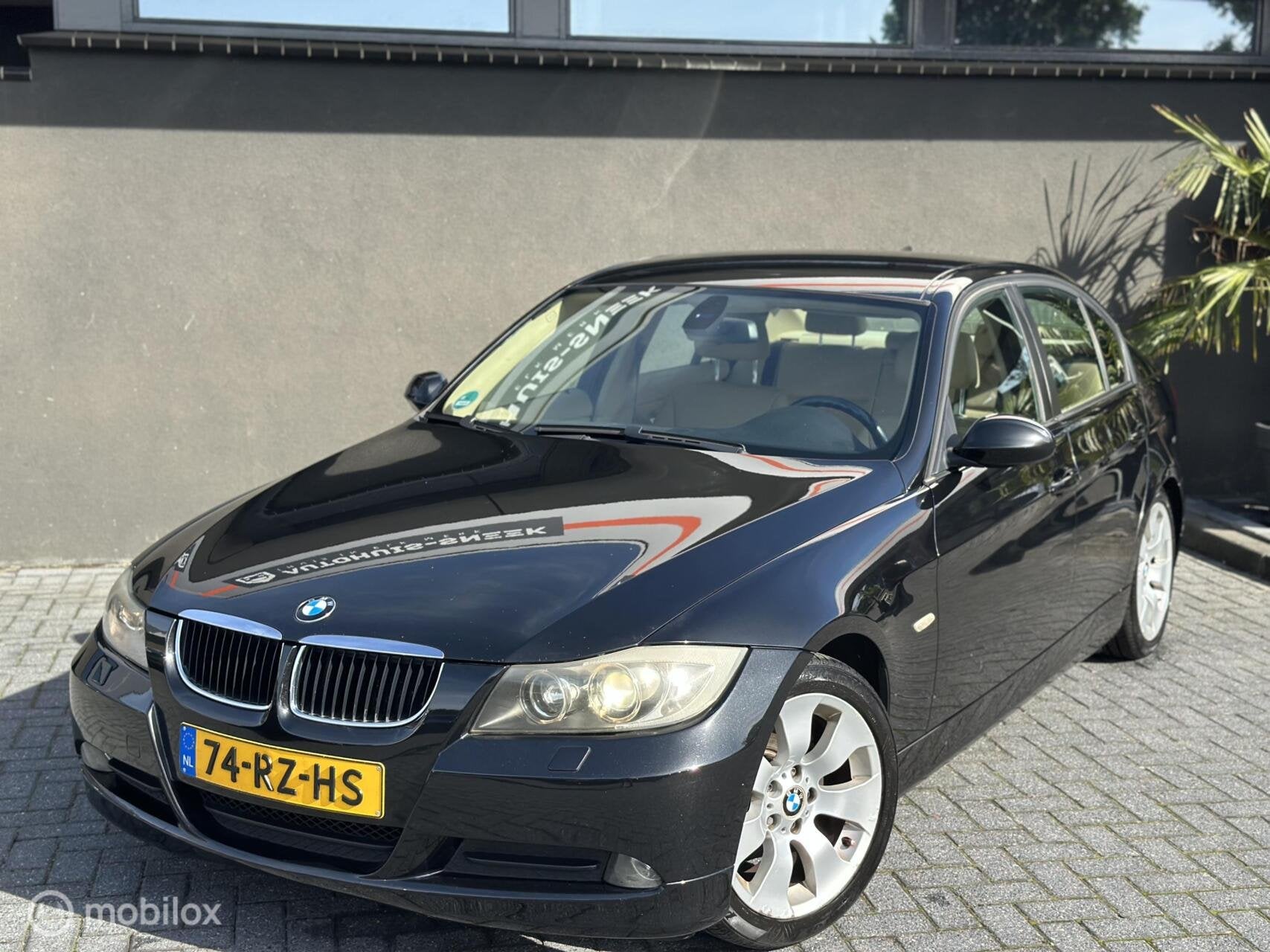 BMW 318i Dynamic Executive | LPG G3 | Cruise | INRUILPAKKER, Beige, 4 cilinders, 129 pk, Zwart