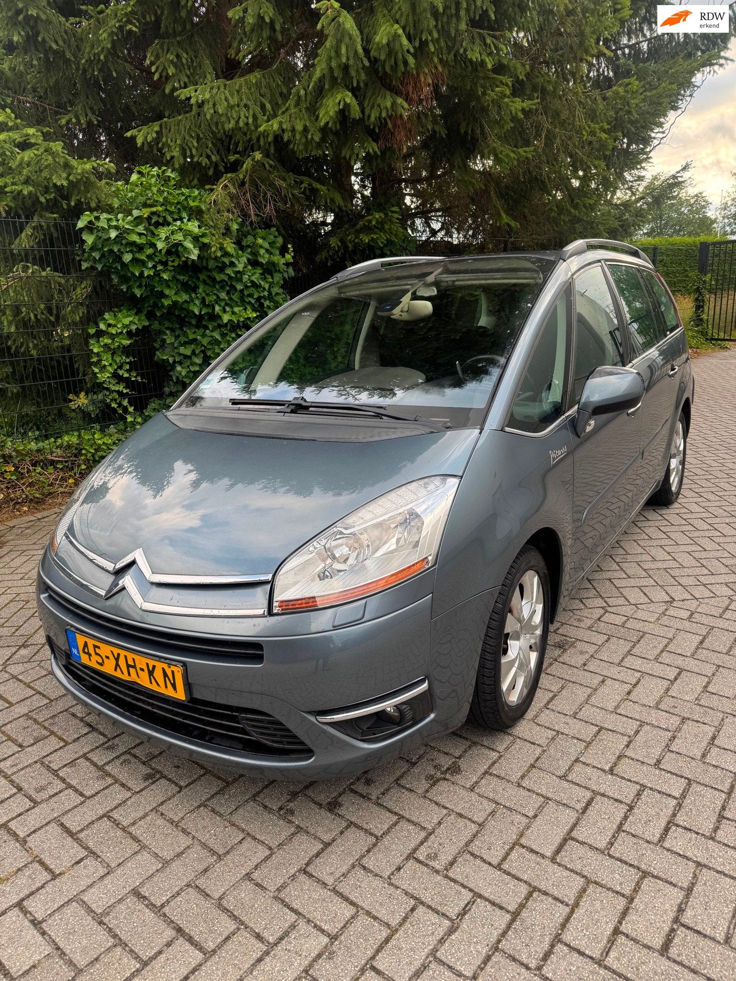 Citroen Grand C4 Picasso 2.0-16V Exclusive 7p., Gebruikt, 4 cilinders, 7 stoelen, Bedrijf