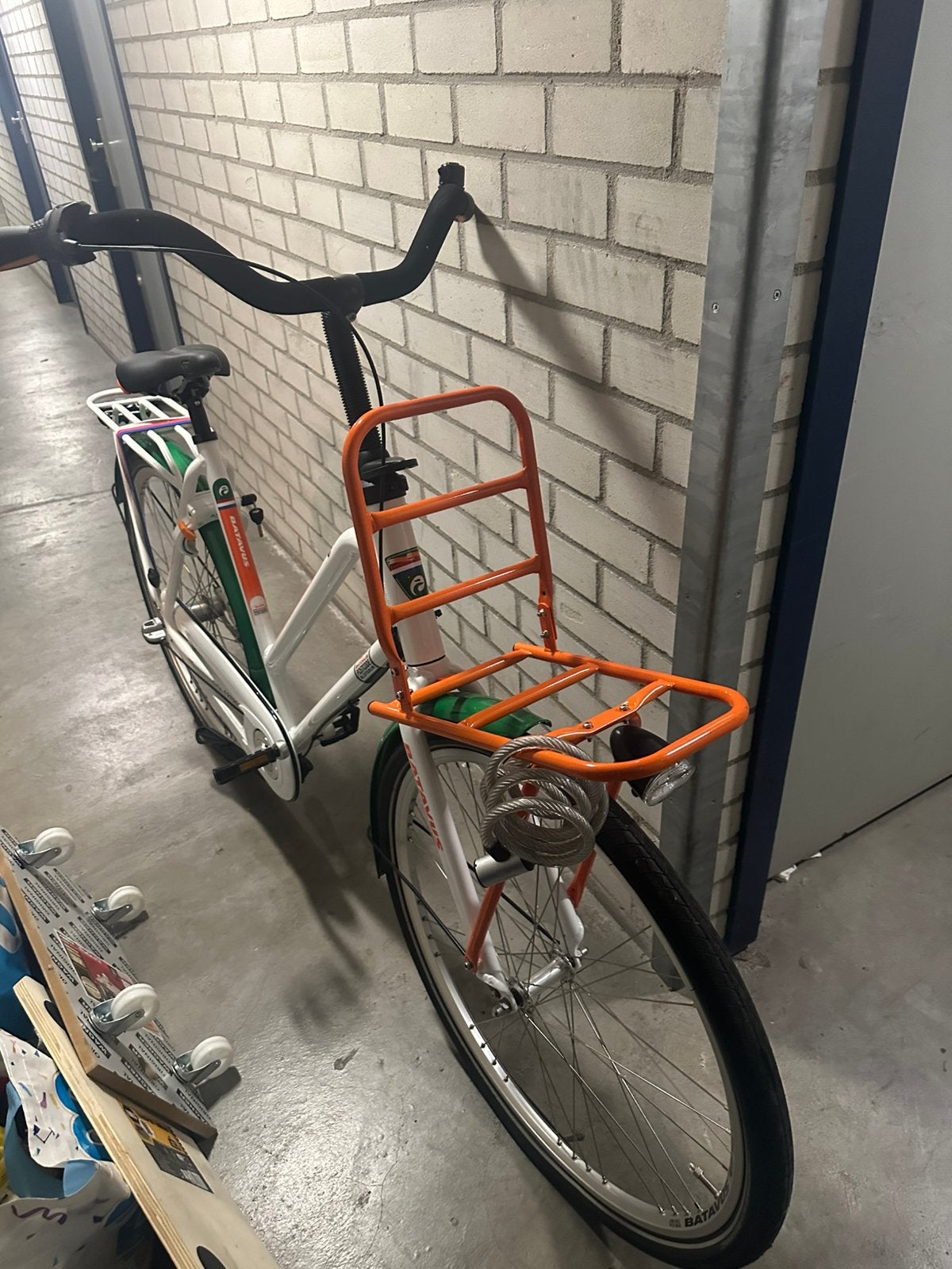 Batavus damesfiets postcode loterij, Ophalen, Zo goed als nieuw, Versnellingen