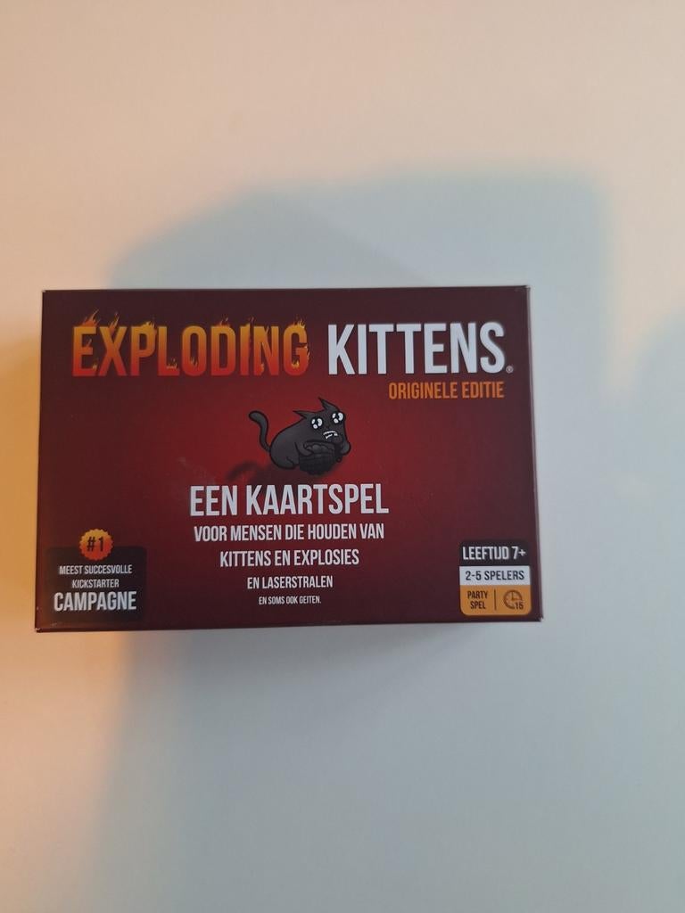 Exploding Kittens - Originele Editie - Zo goed als nieuw, Vijf spelers of meer, Ophalen of Verzenden, Zo goed als nieuw