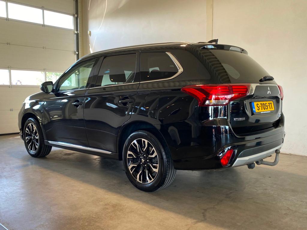 Mitsubishi Outlander 2.0 PHEV Trekhaak, 1998 cc, 4 cilinders, Zwart, Bedrijf
