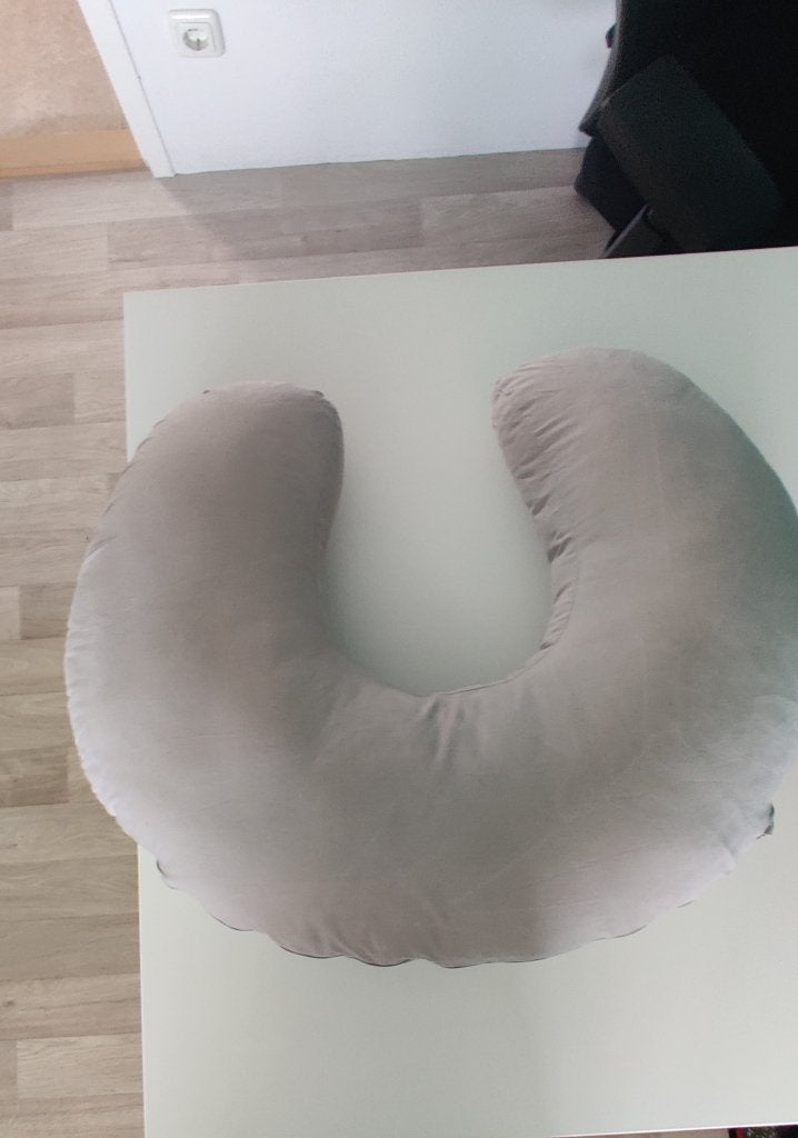 Foto 6 van Baby items-nursing pillow,changing mat,high chair, sterlizer