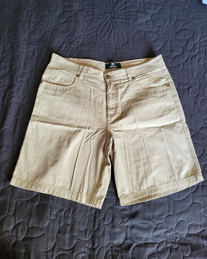 Kingfield beige bermuda shorts / korte broek – Maat 52, Ophalen of Verzenden, Zo goed als nieuw, Maat 52/54 (L), Beige