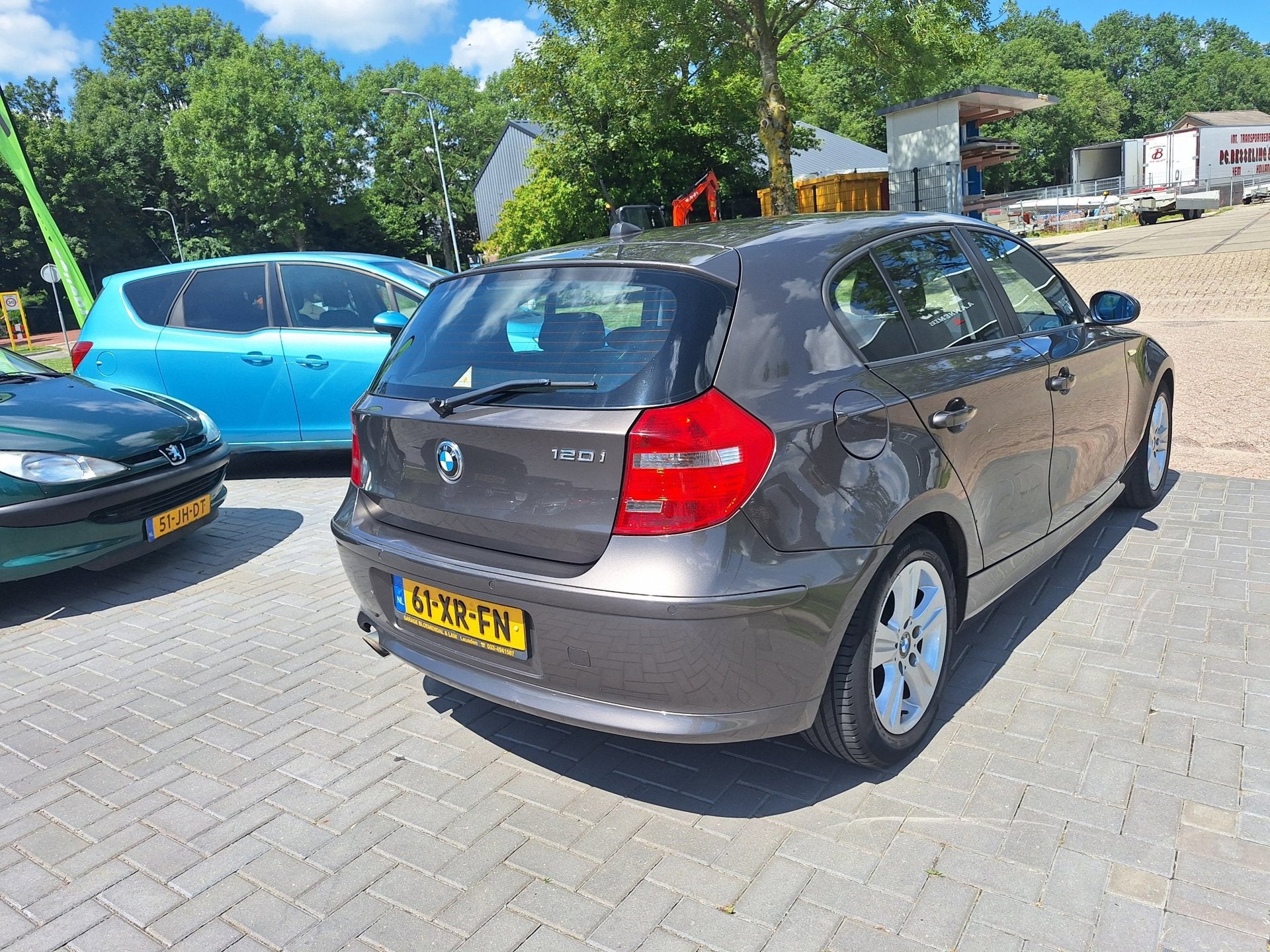 BMW 1-serie 120i Business Line / Zeer netjes / Automaat / AP, Auto's, BMW, Achterwielaandrijving, 1295 kg, 4 cilinders, Bruin