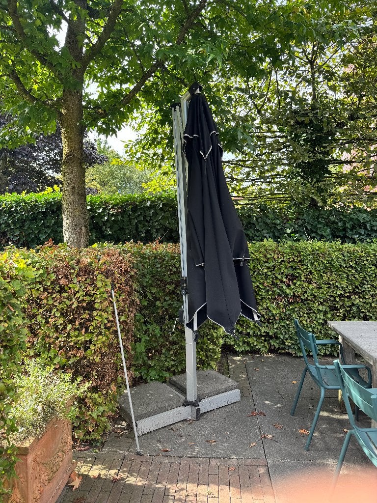 Parasol, Ophalen, Gebruikt, Verstelbaar, 2 tot 3 meter
