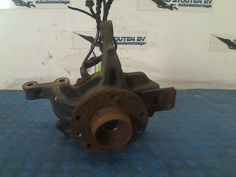 Fusee Links Voor Renault Megane III Berline (BZ) 2010, Gebruikt, Renault Deutschland AG, Dialog.deutschland@renault.de, Peter-Huppertz-Straße 5, Köln 51063, , Duitsland