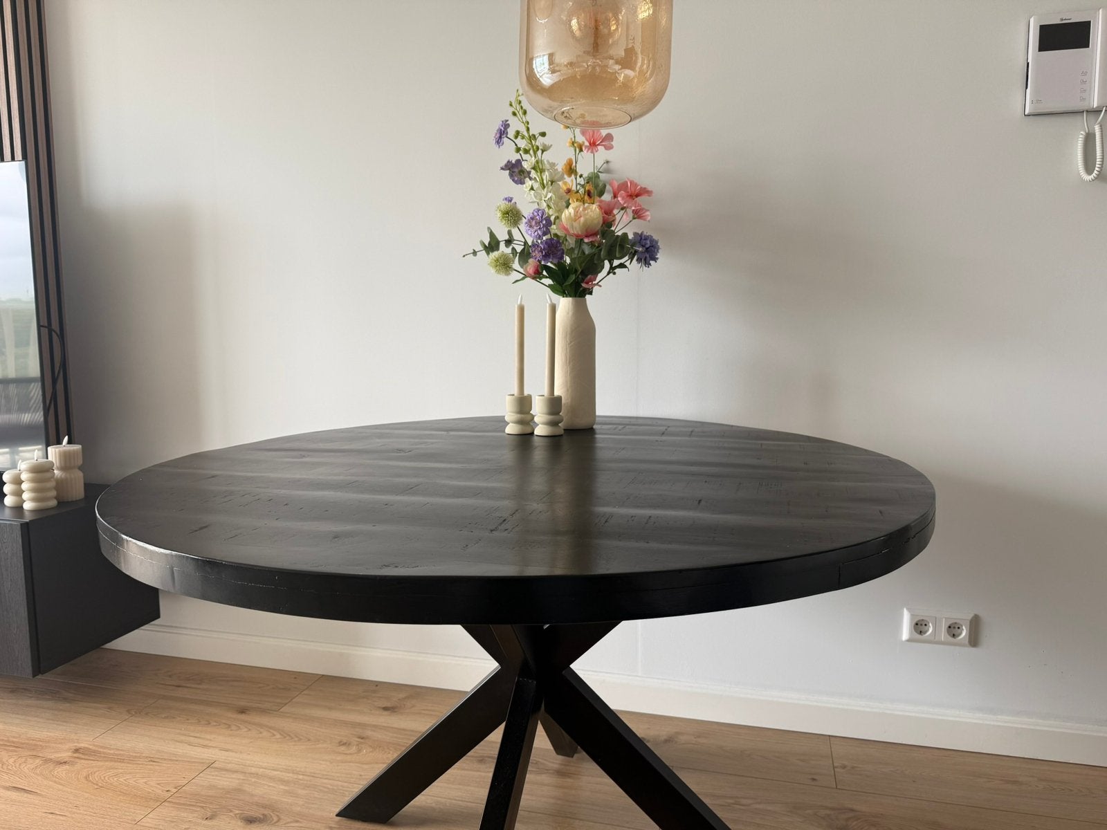 Eettafel eik hout zwart 130cm rond, Ophalen, Zo goed als nieuw, Rond, 100 tot 150 cm